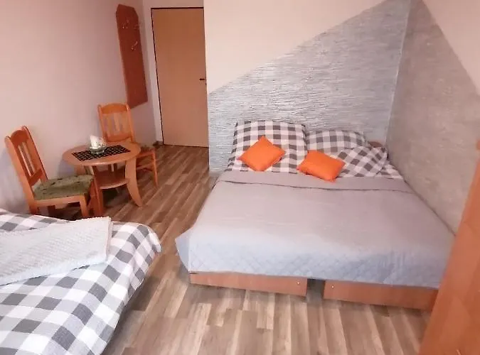 홈스테이 Goscinne Justyna *